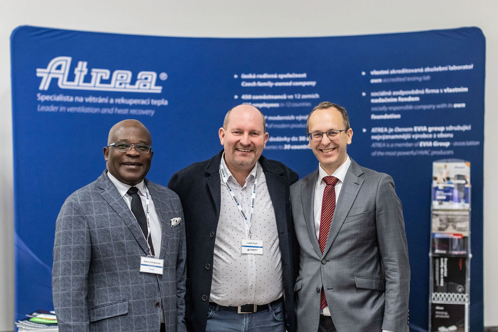 Zástupci partnera a Regionservis u expozice